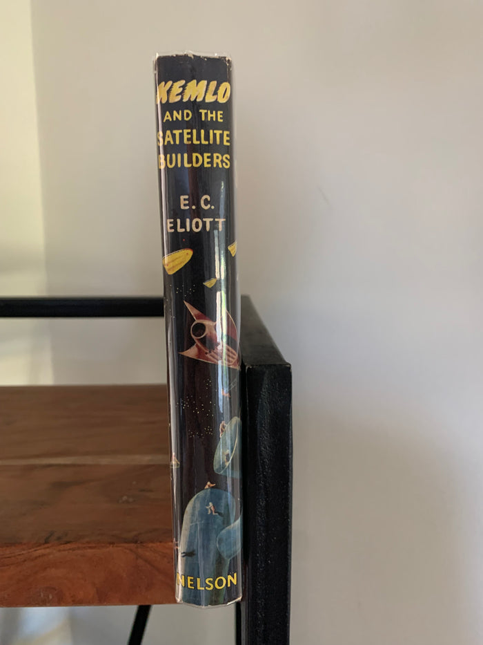 Kemlo and the Satellite Builders