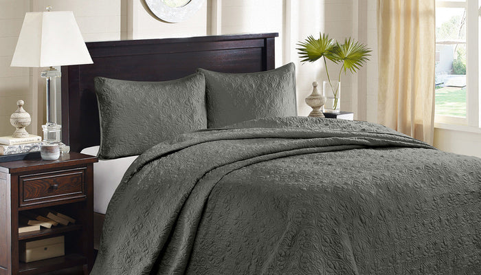 Quebec Comforter Set