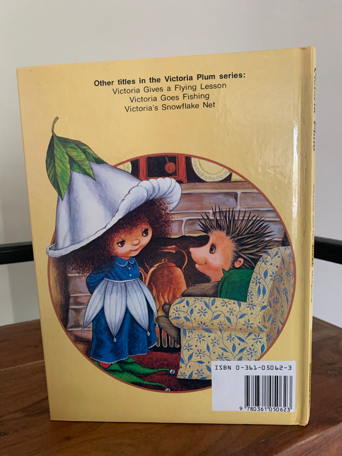 Victoria Plum - Victoria and the Prickly Hedgehog