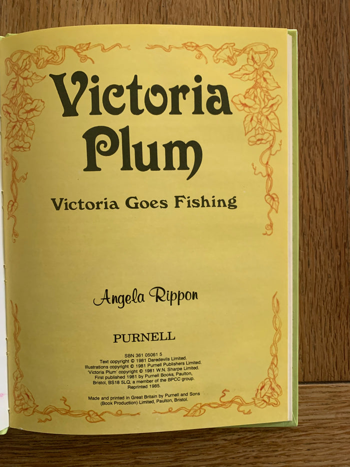 Victoria Plum - Victoria Goes Fishing